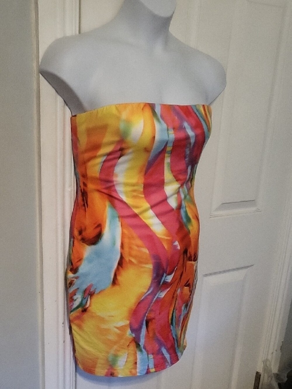 SHEIN Vibrant Multicolor Strapless Bodycon Mini Dress - Picture 8 of 12